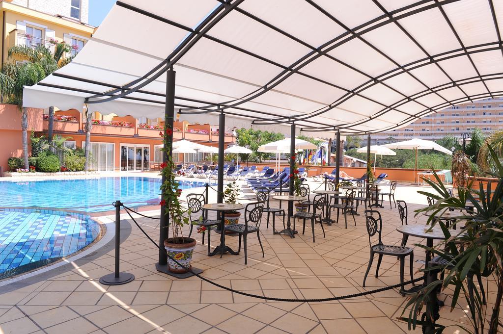Art Hotel Diamond Naxos Taormina Giardini Naxos Dış mekan fotoğraf